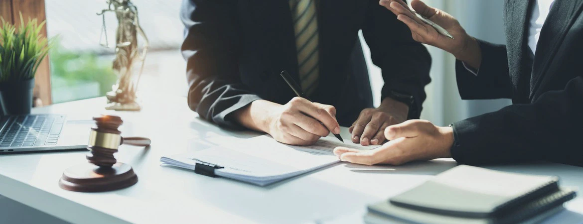 Podpisywanie dokumentów i&nbsp;waga